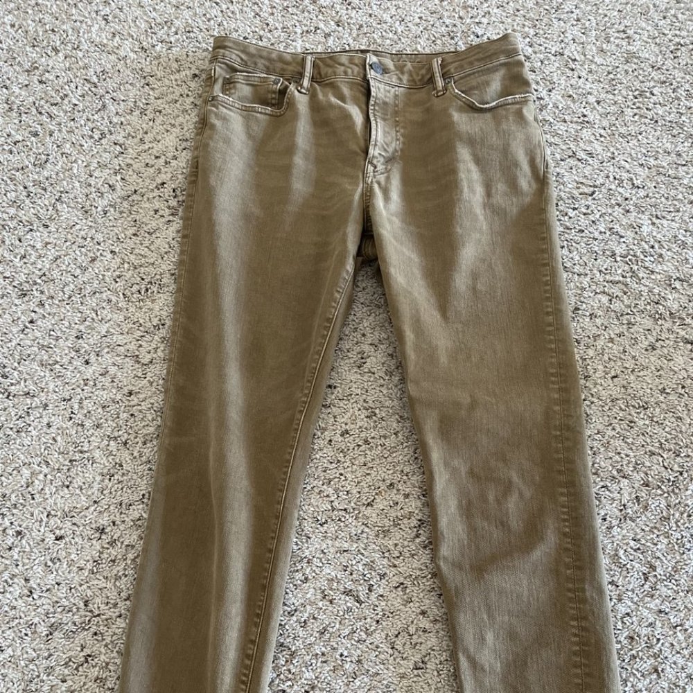 American Eagle Tan Khaki Jeans Size 33x32